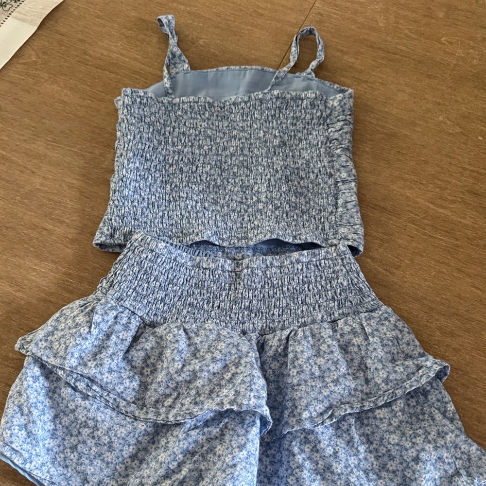 Blue Floral Smocked Crop Top and Tiered Skirt Set - Picture 2 of 3